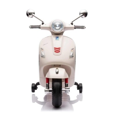 Moto Vespa Super GTS bianco.jpg