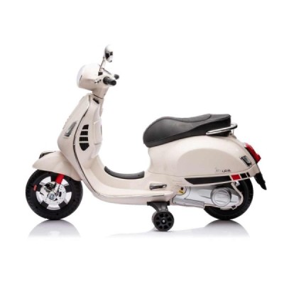 Moto Vespa Super GTS bianco3.jpg